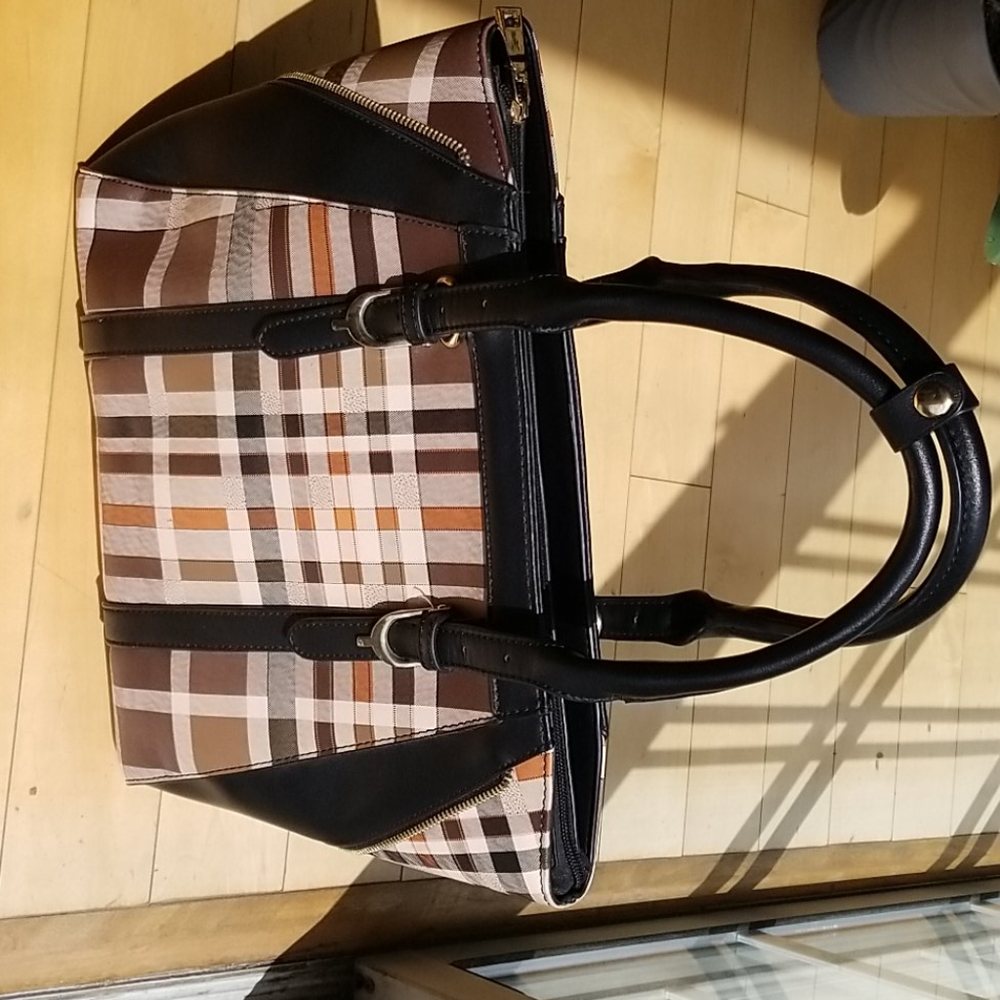 Purse - Picture 2 of 8